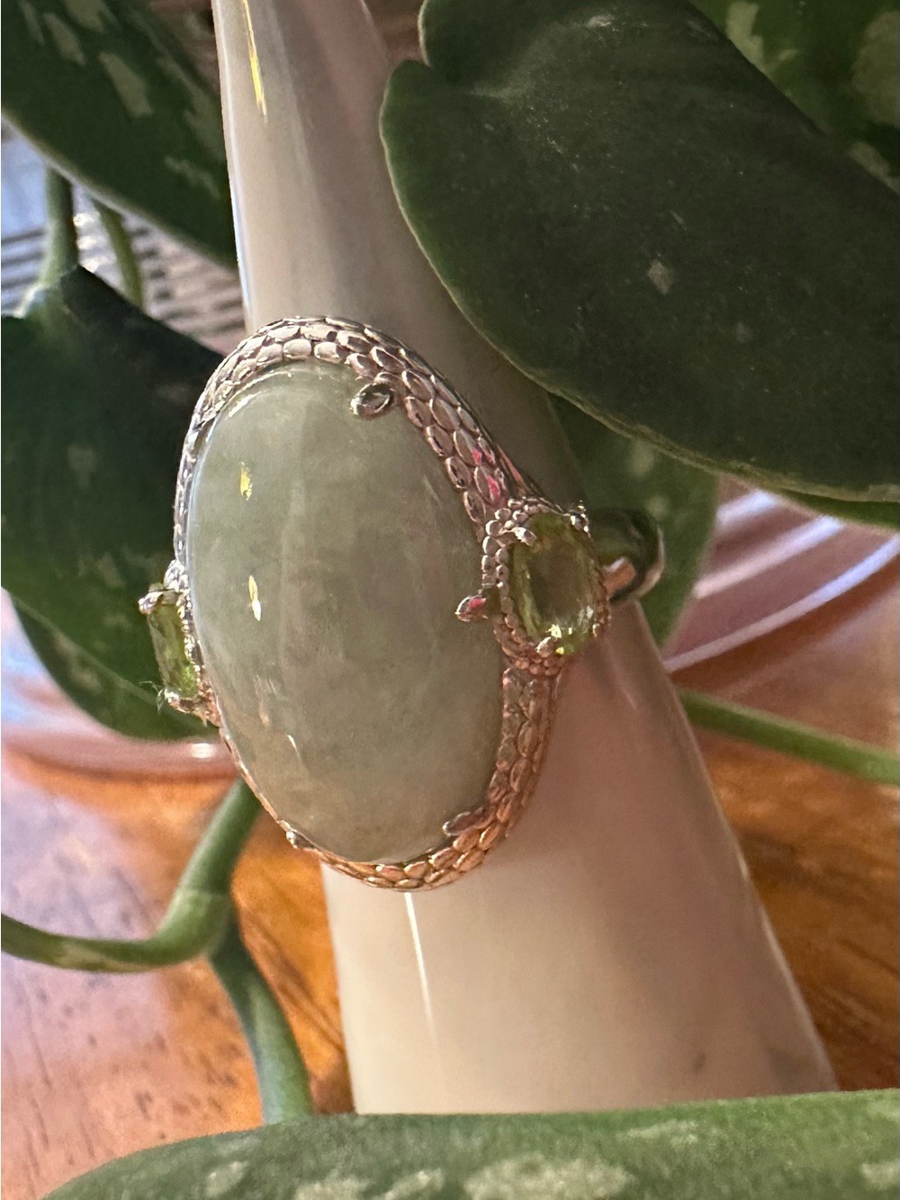 Sterling Silver Jade Oval Ring with Peridot Accents - Green